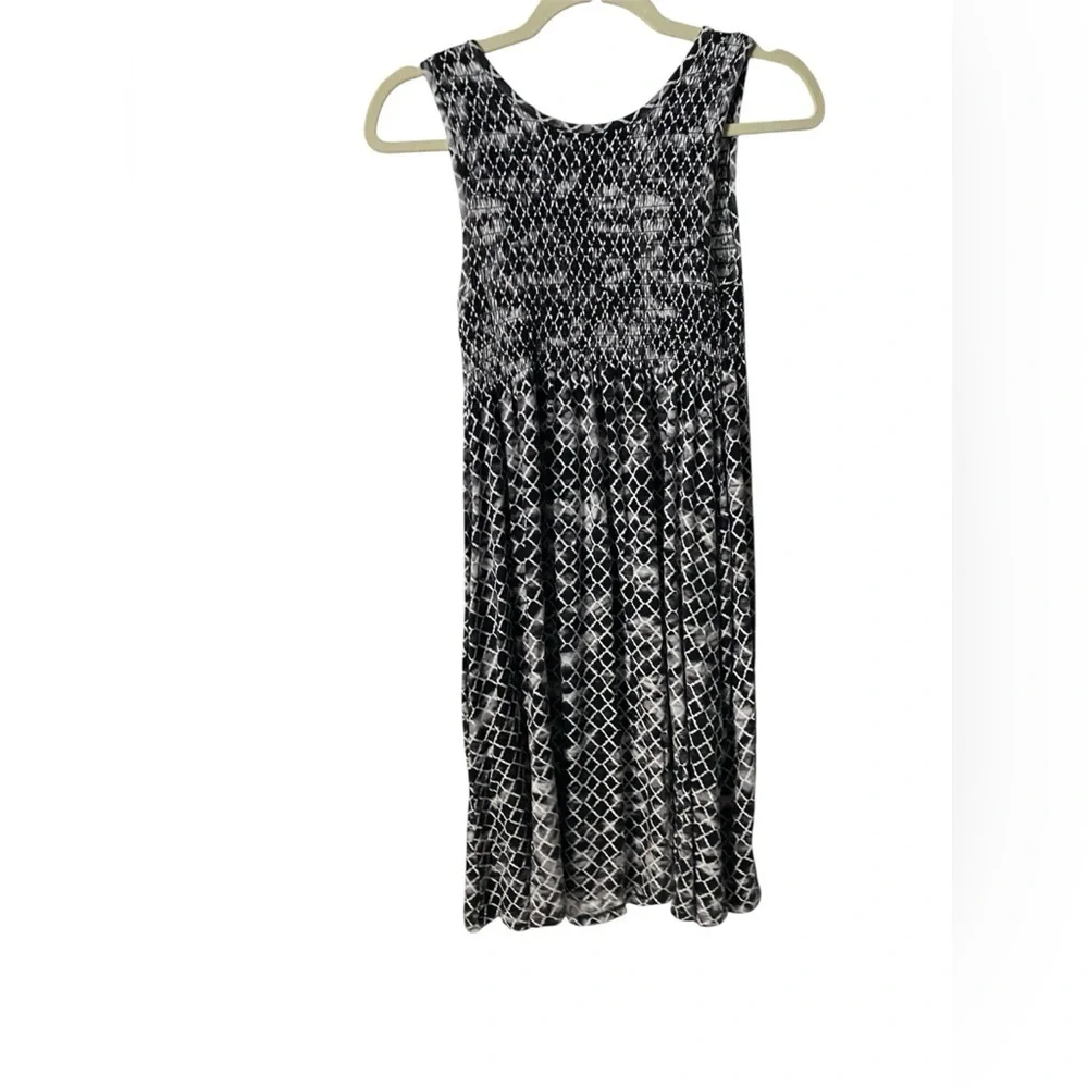 Falls Creek Dress - Picture 2 of 3